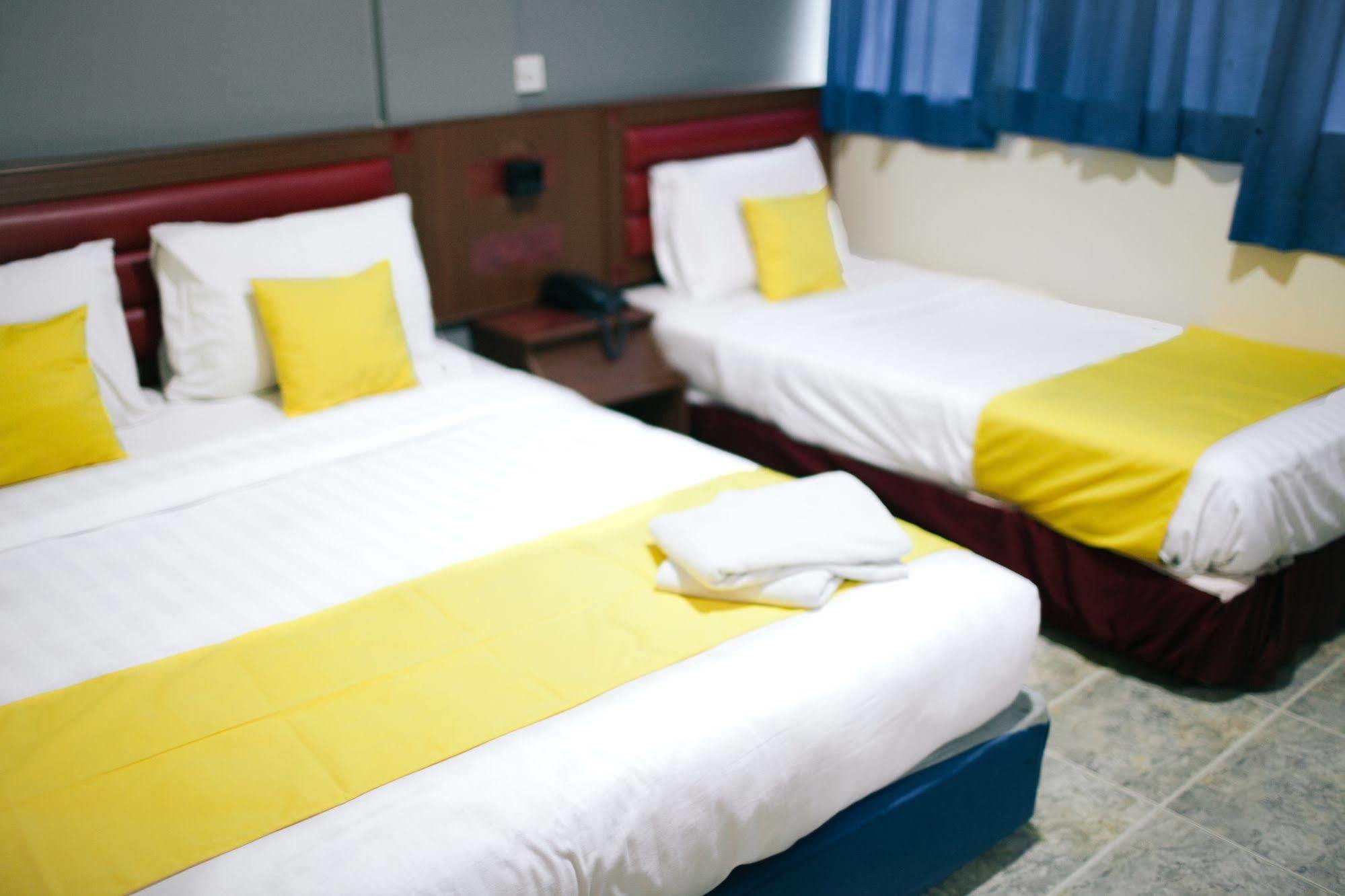 Hotel Gloris Batam Exterior photo